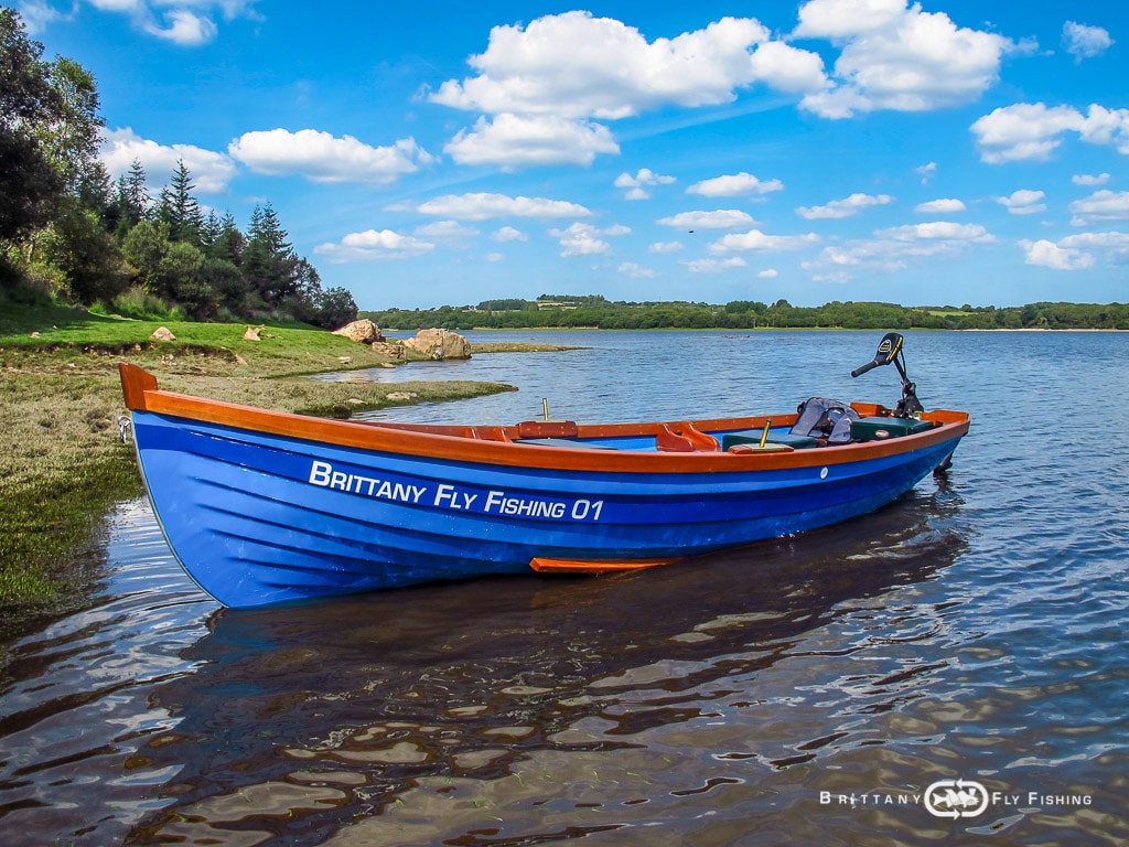 The new Irish drift boat is finally in for hire - Brittany Fly Fishing